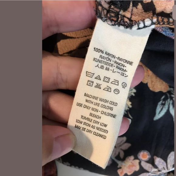 FREE PEOPLE Violet Hill Floral Printed Tunic Top Shirt VNeck pink purple Anthro - Picture 11 of 15